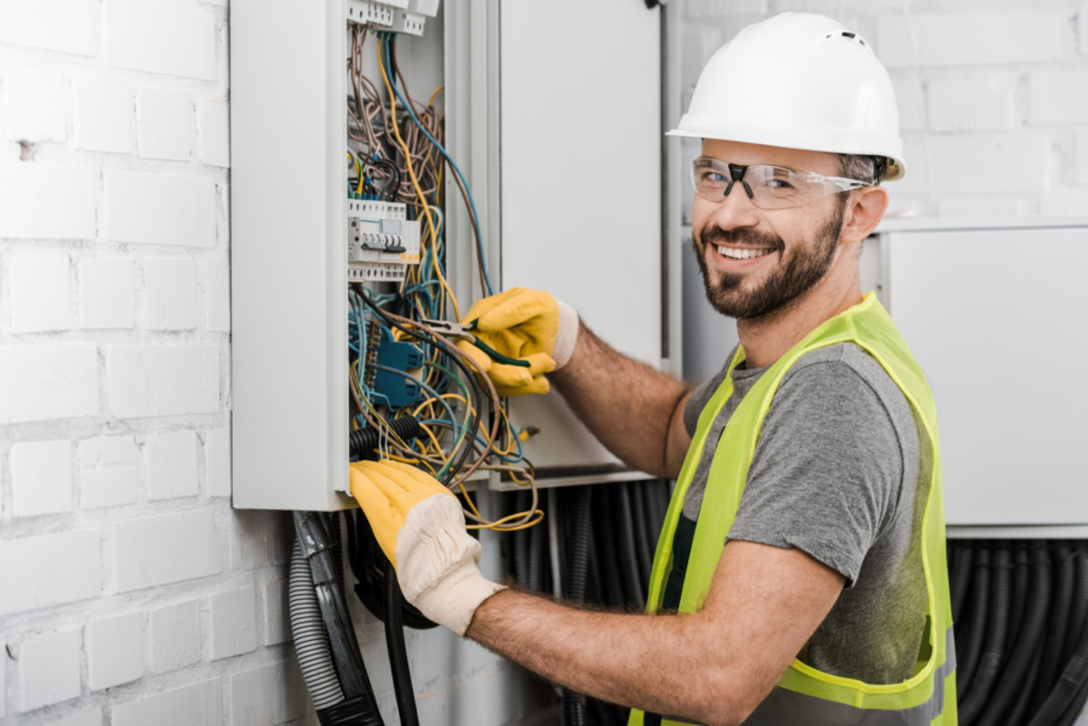 Commercial insurance for electrical companies – elektro.net